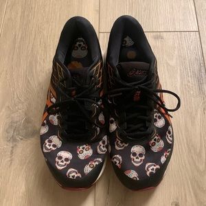 Men’s ASICS Gel Cumulus shoes with sugar skulls